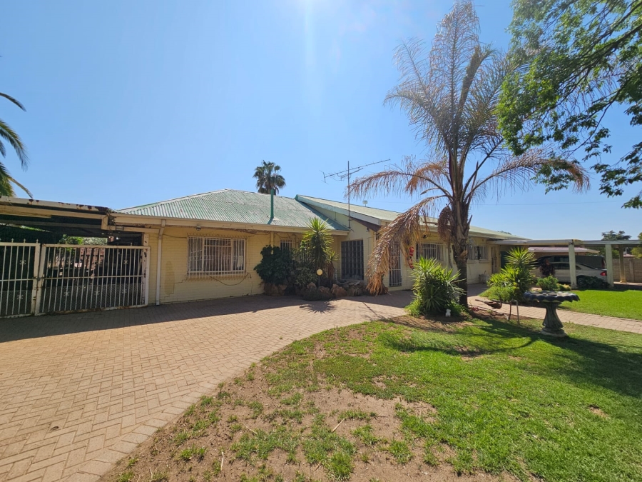 5 Bedroom Property for Sale in Dagbreek Free State